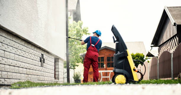 Best Animal Enclosure Cleaning  in Wamego, KS